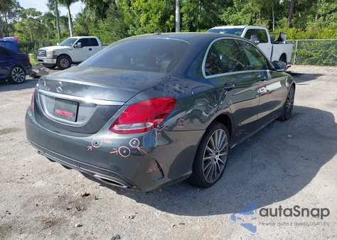 2015 Mercedes-Benz C 300 Sport из США, поврежденный, VIN 55SWF4JB1FU053105